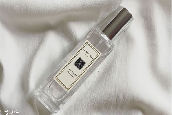 祖馬龍紅玫瑰什么味道 祖馬龍紅玫瑰香水香評 祖馬龍紅玫瑰什么味道 祖馬龍紅玫瑰香水香評