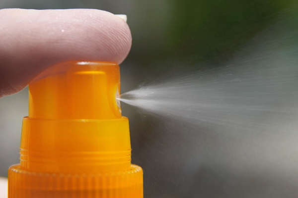 化妝水用后臉很干什么原因 2大原因了解一下 化妝水用后臉很干什么原因 2大原因了解一下