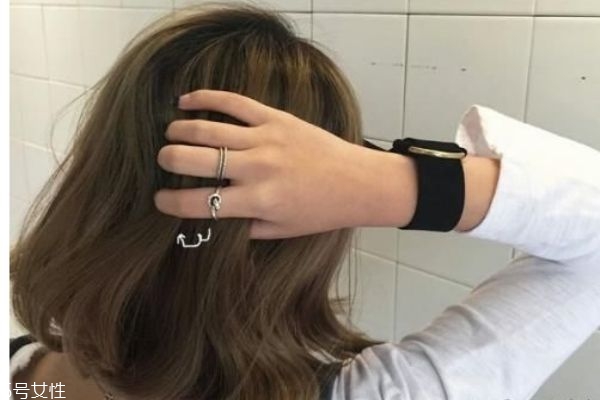 短頭發(fā)流行什么顏色 2019短發(fā)流行發(fā)色