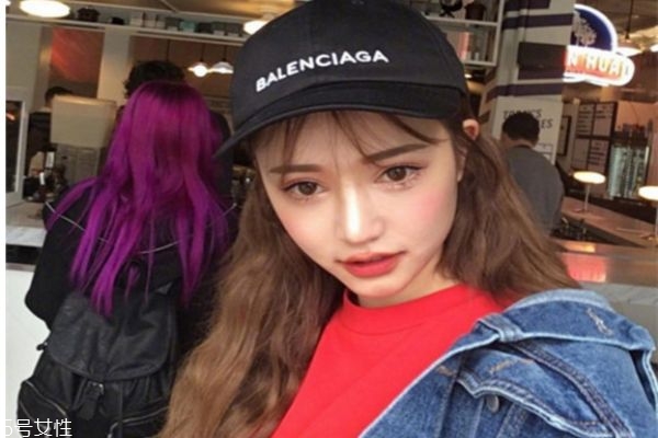 什么頭發(fā)顏色顯白 超顯白的頭發(fā)顏色 什么頭發(fā)顏色顯白 超顯白的頭發(fā)顏色