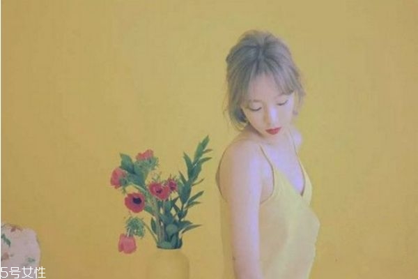 什么頭發(fā)顏色顯白 超顯白的頭發(fā)顏色 什么頭發(fā)顏色顯白 超顯白的頭發(fā)顏色