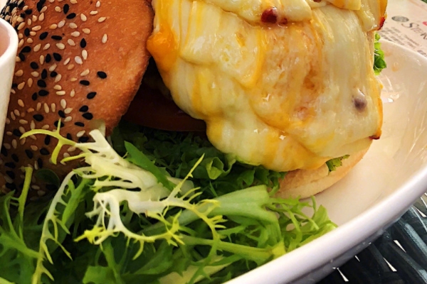 天天吃漢堡會(huì)怎么樣 可能導(dǎo)致?tīng)I(yíng)養(yǎng)不良 天天吃漢堡會(huì)怎么樣 可能導(dǎo)致?tīng)I(yíng)養(yǎng)不良