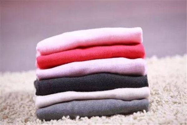 羊絨衫為什么會起球 注意避免摩擦 羊絨衫為什么會起球 注意避免摩擦