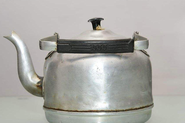 開(kāi)水燙傷可以用蘆薈膠嗎？燙傷可以用蘆薈擦嗎？