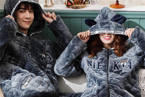 冬天穿厚睡衣睡覺(jué)會(huì)難受嗎 會(huì)影響睡眠 冬天穿厚睡衣睡覺(jué)會(huì)難受嗎 會(huì)影響睡眠