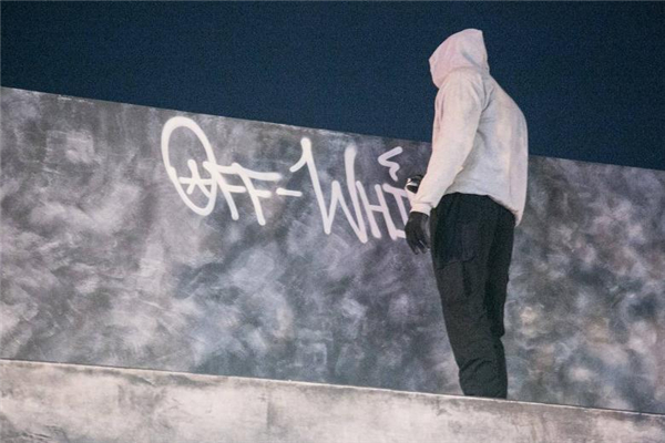 off white塑料涼鞋多少錢 小時候的回憶 off white塑料涼鞋多少錢 小時候的回憶