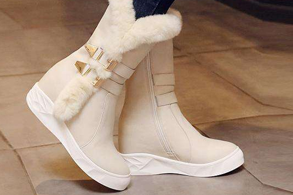 雪地靴可以水洗嗎？雪地靴能用洗衣機洗嗎？