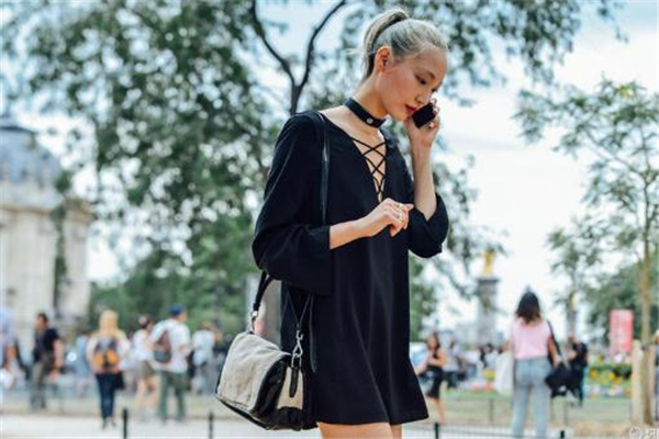 年底聚會(huì)穿什么好看 這些小心機(jī)要記住 年底聚會(huì)穿什么好看 這些小心機(jī)要記住