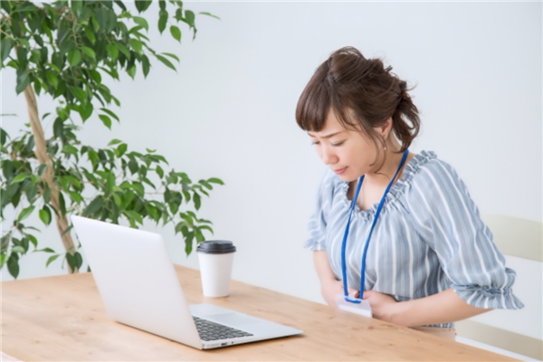 胃痛怎么緩解小妙招 胃痛就吞藥使不得 胃痛怎么緩解小妙招 胃痛就吞藥使不得