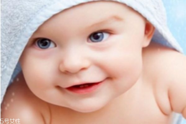 新生兒睡覺打嗝是怎么回事怎么辦 新生兒睡覺打嗝是怎么回事怎么辦