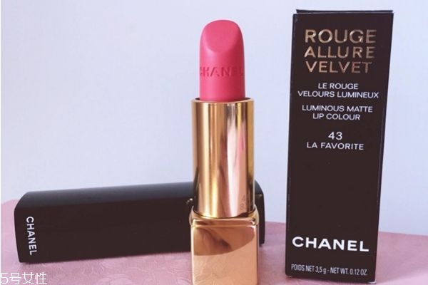 香奈兒絲絨口紅43什么顏色 香奈兒絲絨43真人試色 香奈兒絲絨口紅43什么顏色 香奈兒絲絨43真人試色