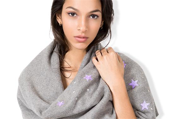 澳洲羊毛圍巾扎嗎 要看羊毛含量 澳洲羊毛圍巾扎嗎 要看羊毛含量