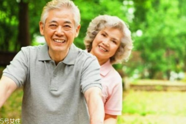 咸鴨蛋哪里的最好吃 這三類(lèi)人不能吃咸鴨蛋