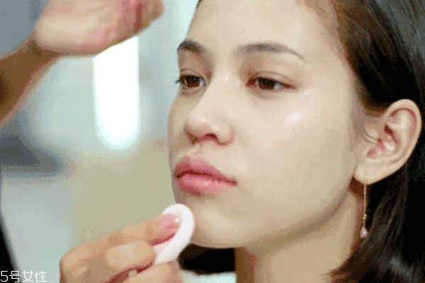 化妝的順序是什么 化妝時應注意