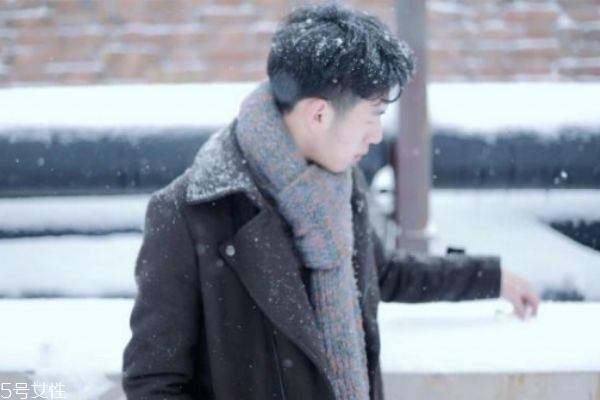 圣誕節(jié)送男朋友什么禮物 送這些禮物他一定喜歡 圣誕節(jié)送男朋友什么禮物 送這些禮物他一定喜歡