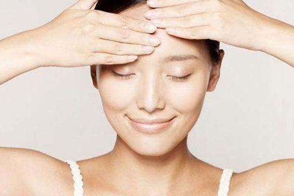 臉浮腫怎么按摩消腫 6步驟按摩消腫 臉浮腫怎么按摩消腫 6步驟按摩消腫