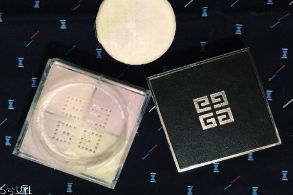 油皮用什么定妝比較好 粉類的定妝產品