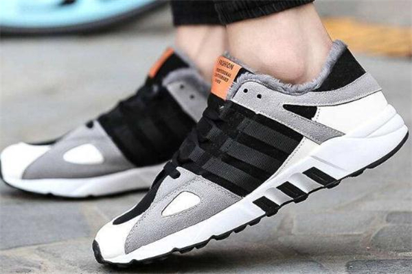 跑鞋品牌排行榜 大牌更加舒適 跑鞋品牌排行榜 大牌更加舒適