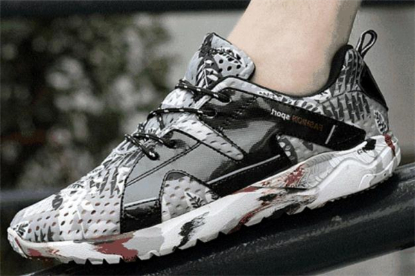 跑鞋和運(yùn)動(dòng)鞋的區(qū)別 千萬(wàn)不要買錯(cuò) 跑鞋和運(yùn)動(dòng)鞋的區(qū)別 千萬(wàn)不要買錯(cuò)