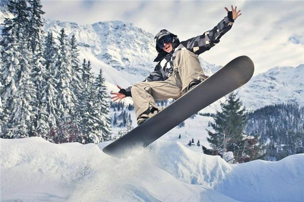 單板滑雪鞋怎么穿 按照步驟來 單板滑雪鞋怎么穿 按照步驟來