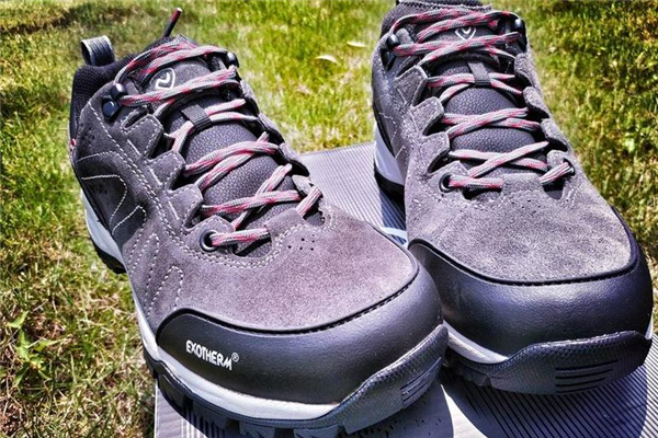 徒步鞋鞋帶的正確系法 不用擔(dān)心會(huì)松開