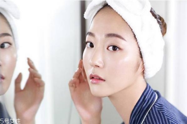 天天敷補(bǔ)水面膜對(duì)皮膚好嗎 敷面膜的最佳次數(shù) 天天敷補(bǔ)水面膜對(duì)皮膚好嗎 敷面膜的最佳次數(shù)