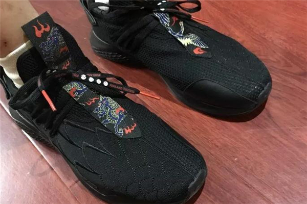 李寧溯錦繡腳感 穿著體驗(yàn)很不錯