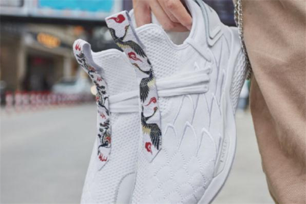 李寧溯錦繡測(cè)評(píng) 國(guó)產(chǎn)良心之作