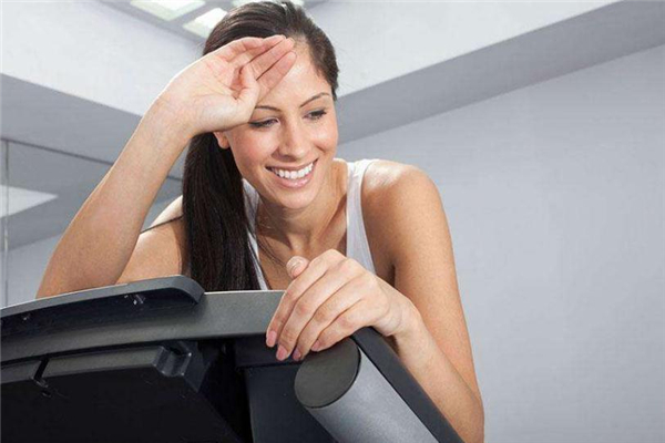 跑步機(jī)上慢走能減肥嗎 沒(méi)什么效果