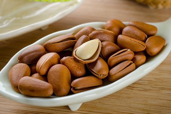 松子為什么會裂開 經(jīng)過特殊處理 松子為什么會裂開 經(jīng)過特殊處理