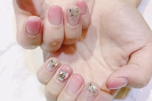 上班族新年美甲圖片 簡約漂亮美甲 上班族新年美甲圖片 簡約漂亮美甲