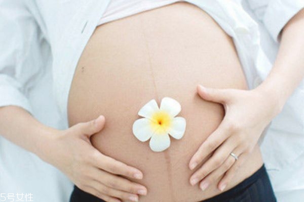 剖腹產(chǎn)為什么要剃毛 剖腹產(chǎn)側(cè)睡好還是平睡好 剖腹產(chǎn)為什么要剃毛 剖腹產(chǎn)側(cè)睡好還是平睡好