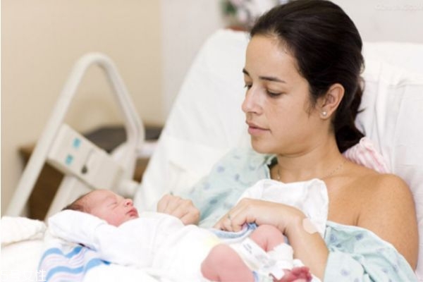 剖腹產(chǎn)疤痕怎么護理 產(chǎn)后疤痕修復方法