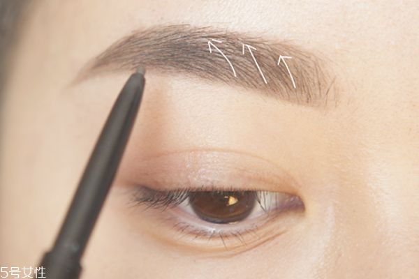 日常大眼妝的畫法教程 日常大眼妝畫法 日常大眼妝的畫法教程 日常大眼妝畫法