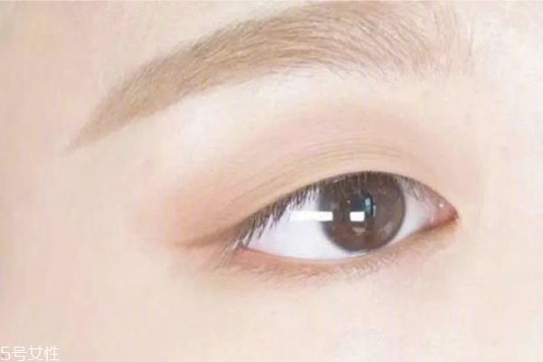 單眼皮小內(nèi)雙怎么畫眼妝 單眼皮眼妝基礎(chǔ)畫法