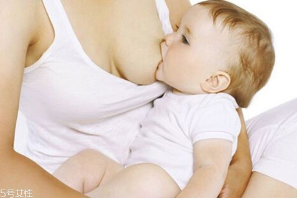 寶寶吃母乳的好處 母乳喂養(yǎng)對(duì)媽媽的好處 寶寶吃母乳的好處 母乳喂養(yǎng)對(duì)媽媽的好處