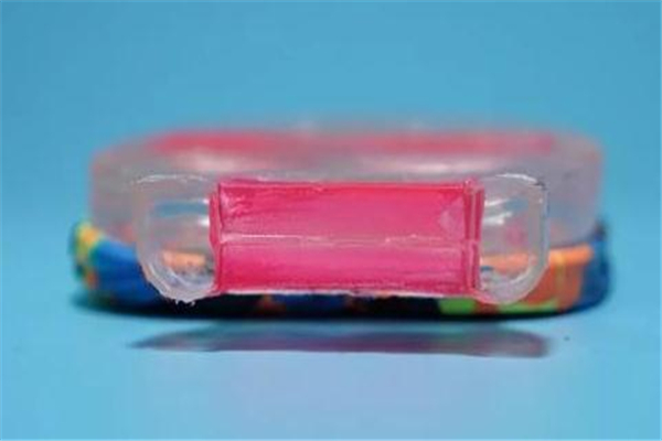 nike lebron16詹姆斯16真假對比 假貨一眼認(rèn)出