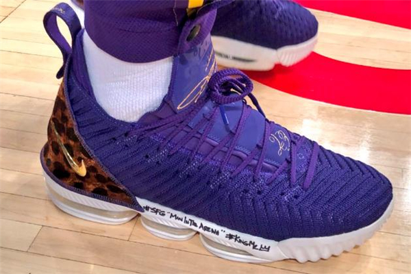 nike lebron16詹姆斯16真假對比 假貨一眼認(rèn)出