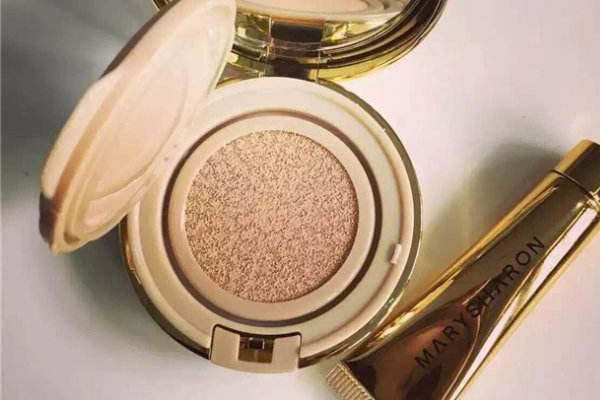 氣墊和素顏霜哪個(gè)好 根據(jù)愛好來(lái)選擇