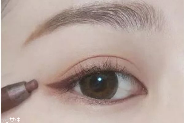 肉橘色眼妝怎么畫 橘色的眼妝 肉橘色眼妝怎么畫 橘色的眼妝