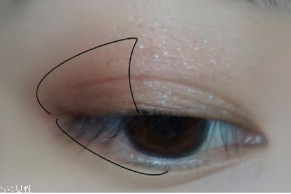 棕色眼影的眼妝怎么畫(huà) 淺棕色眼妝畫(huà)法