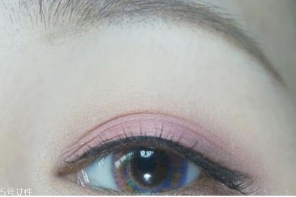 棕色眼影的眼妝怎么畫(huà) 淺棕色眼妝畫(huà)法