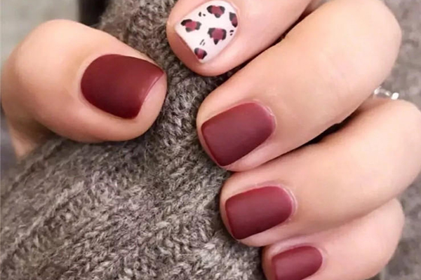 焦糖色美甲搭配圖片 顯白焦糖拯救手丑黨 焦糖色美甲搭配圖片 顯白焦糖拯救手丑黨