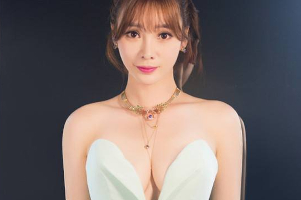 胸部按摩什么時(shí)候最好 經(jīng)期后第11到13天 胸部按摩什么時(shí)候最好 經(jīng)期后第11到13天