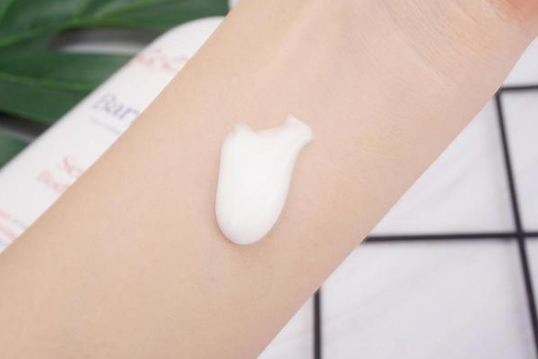 芭蘭珂身體乳好用嗎 改善粗糙皮強(qiáng)烈推薦 芭蘭珂身體乳好用嗎 改善粗糙皮強(qiáng)烈推薦