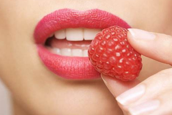 嘴唇如何過冬 嘴唇干裂脫皮保護技巧 嘴唇如何過冬 嘴唇干裂脫皮保護技巧
