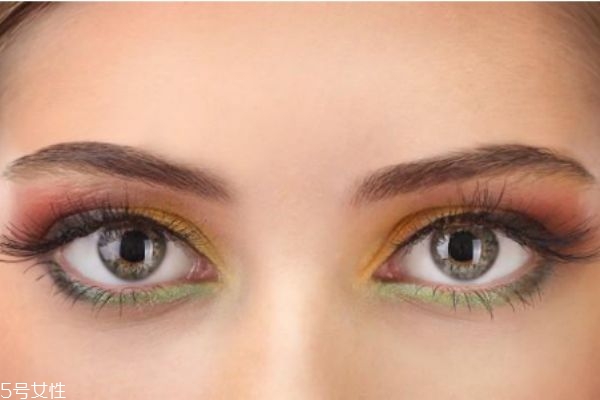 睫毛怎么刷最翹 夾翹睫毛很重要 睫毛怎么刷最翹 夾翹睫毛很重要