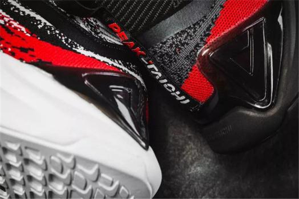 匹克態(tài)極跑鞋測評 國貨新科技 匹克態(tài)極跑鞋測評 國貨新科技