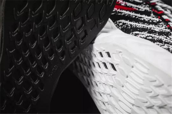 匹克態(tài)極跑鞋測評 國貨新科技 匹克態(tài)極跑鞋測評 國貨新科技