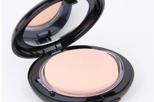 粉餅太干怎么辦 粉餅干的原因 粉餅太干怎么辦 粉餅干的原因